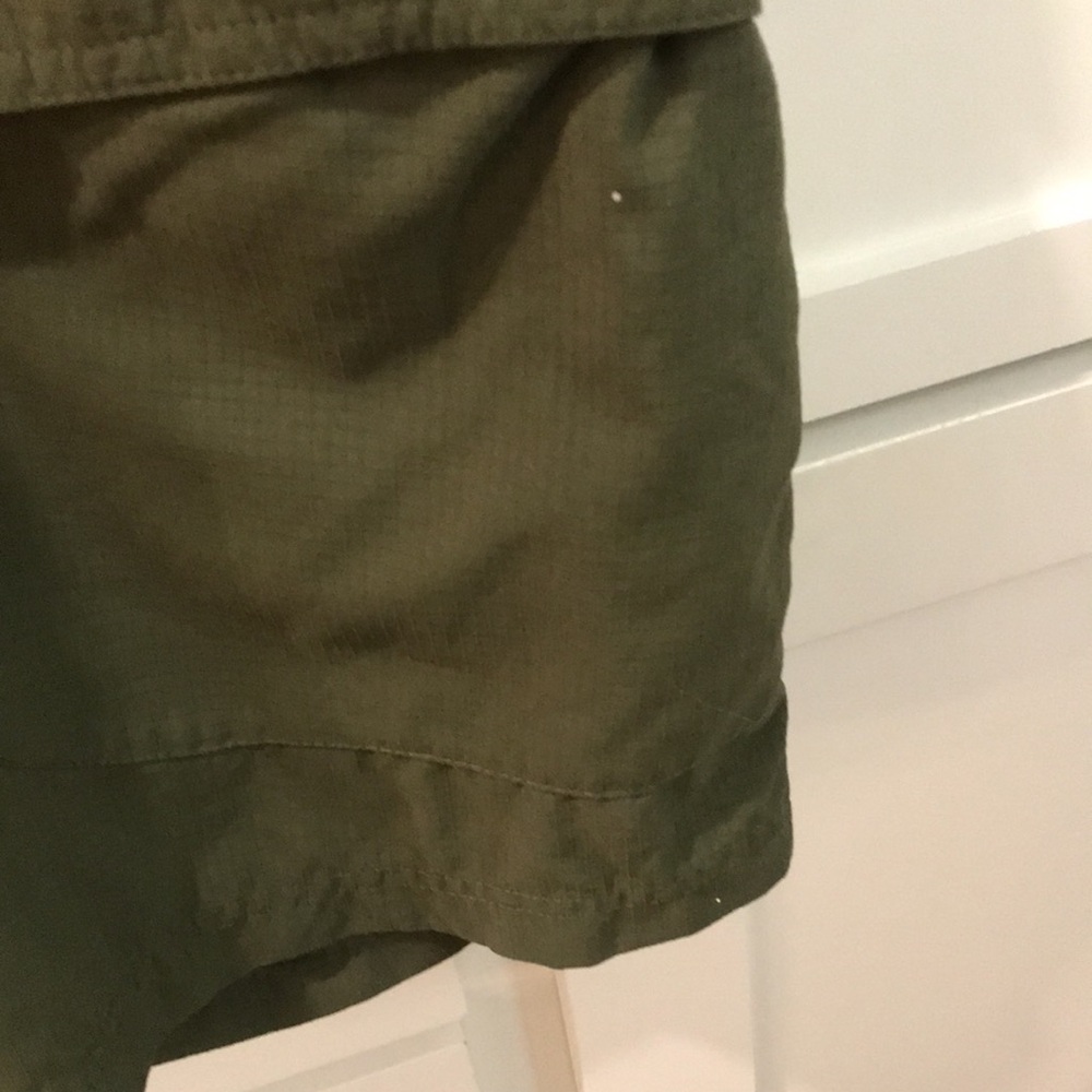 Under Armour Cargo Shorts Mens Large Olive Green Vented Pockets - Picture 6 of 9